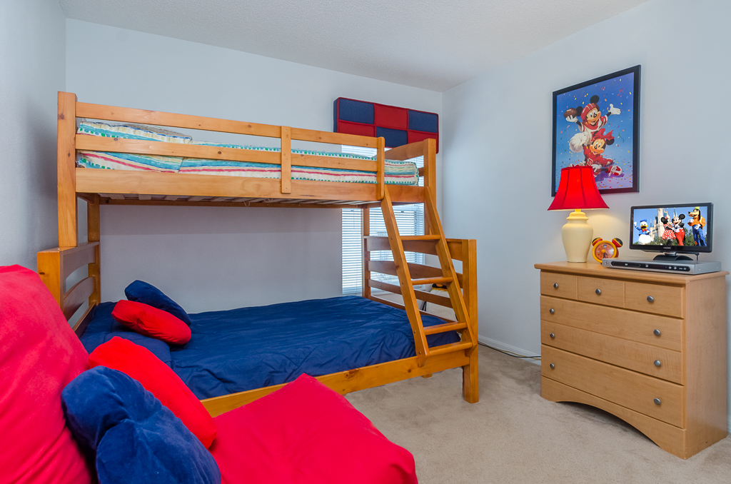 bunk bedroom